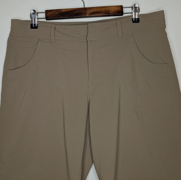 Lucy Women's Light Tan Athletic Casual Khaki Outdoor Hiking Shorts Size Large - Picture 3 of 14